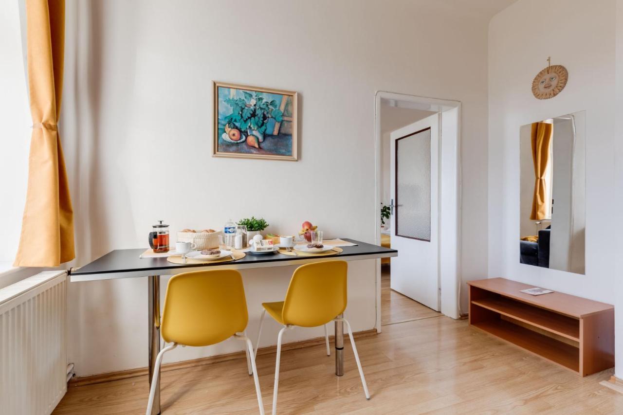 Sunshine Apartment Near The City Center Praga Exterior foto